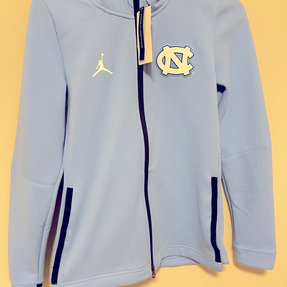 UNC W showtime hoodie dry fit - Picture 6 of 7